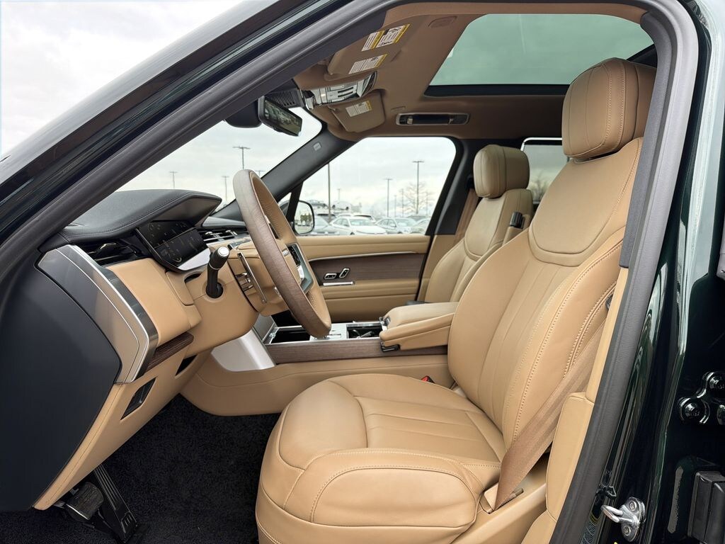 New 2026 Land Rover Range Rover SE SUV