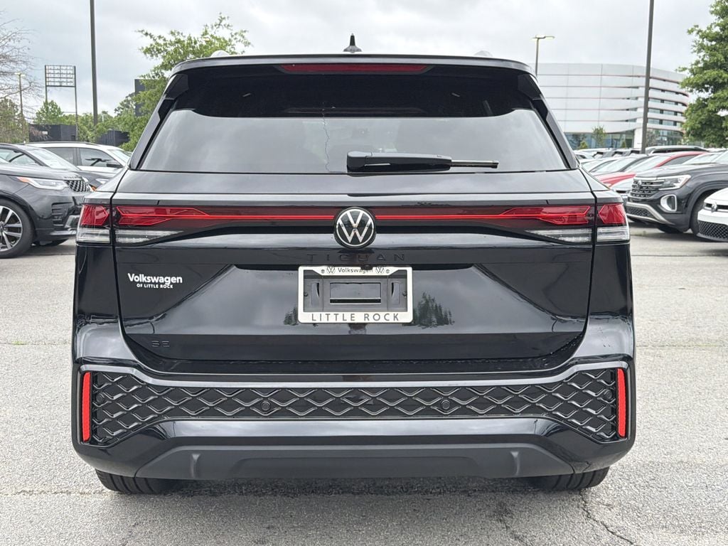 New 2026 Volkswagen Tiguan 2.0T SE R-Line Black SUV