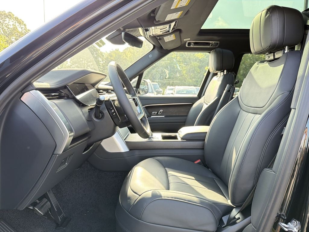 New 2026 Land Rover Range Rover SE SUV