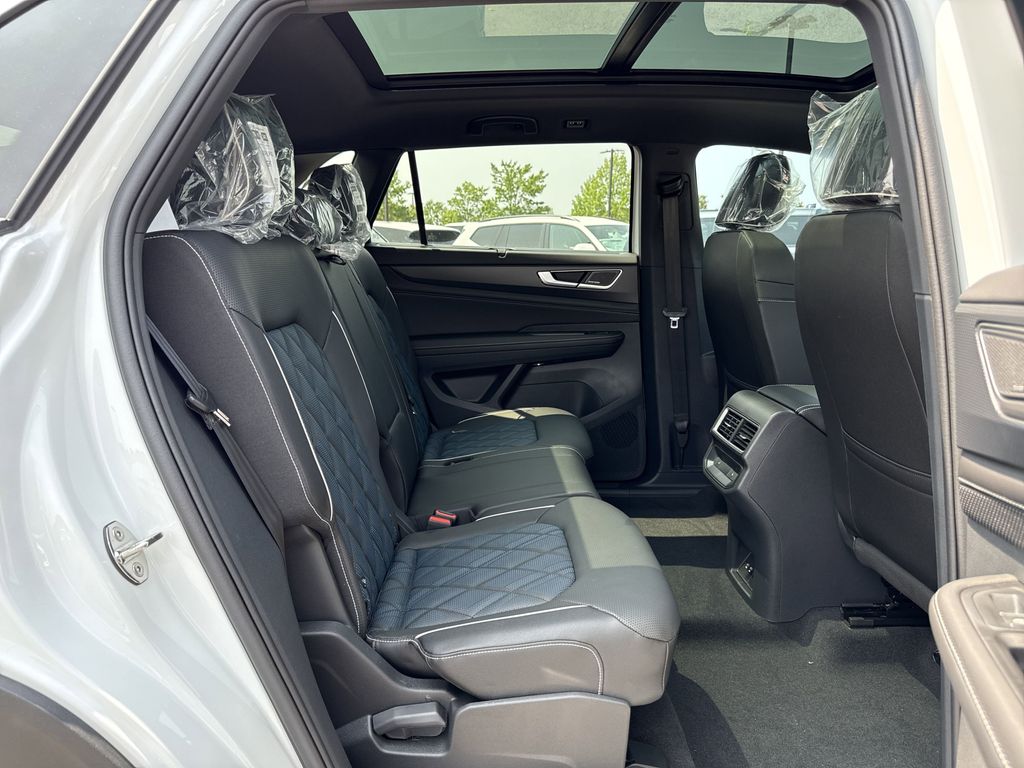 2025 Volkswagen Atlas Cross Sport SEL Premium R-LINE - Photo 15