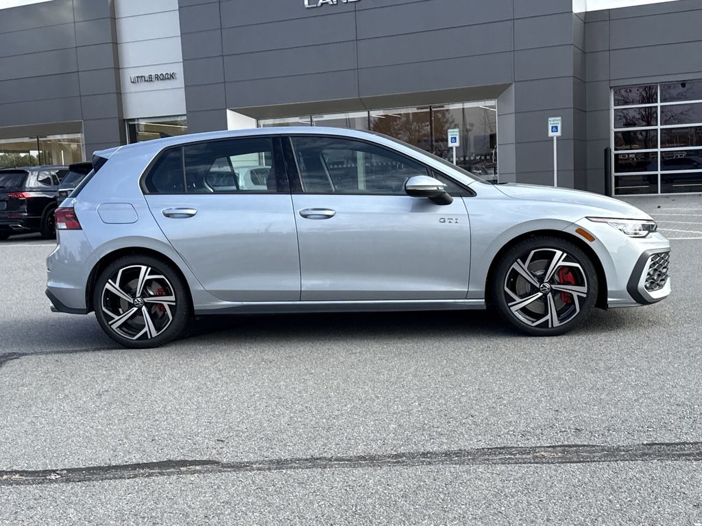 2026 Volkswagen Golf GTI SE - Photo 6