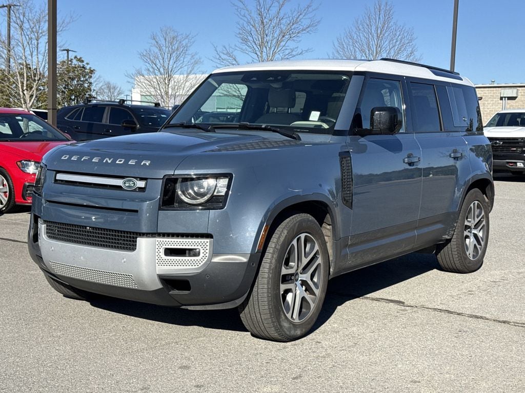 2024 Land Rover Defender S's photo