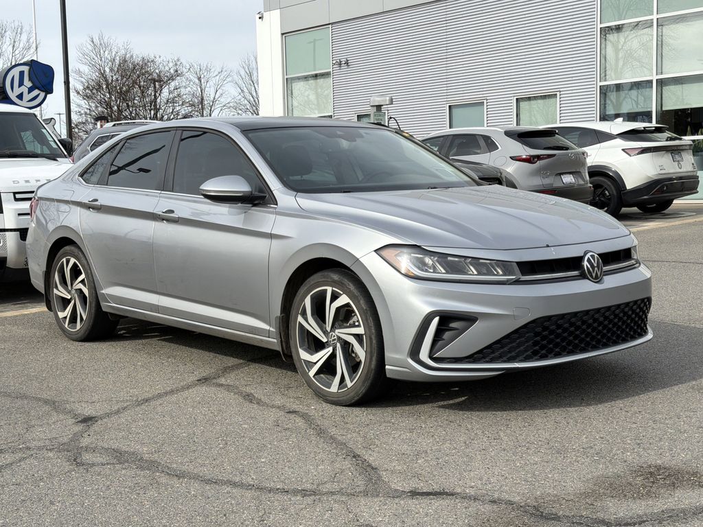 2025 Volkswagen Jetta SEL's photo