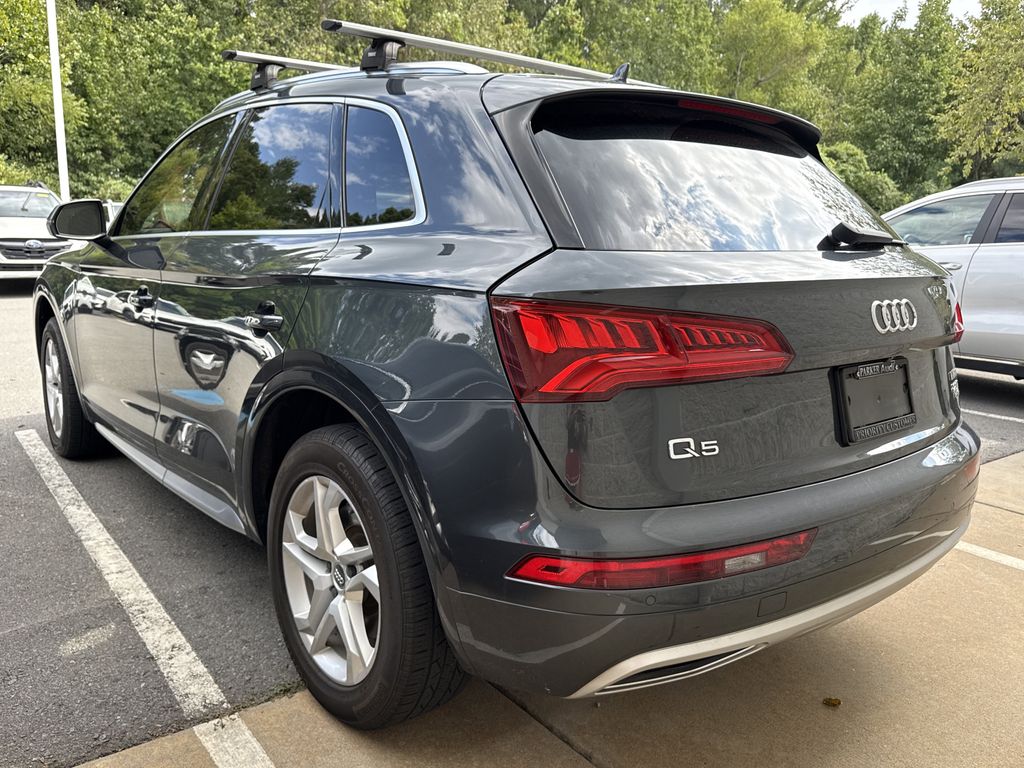 2018 Audi Q5 2.0T Premium Plus photo 2