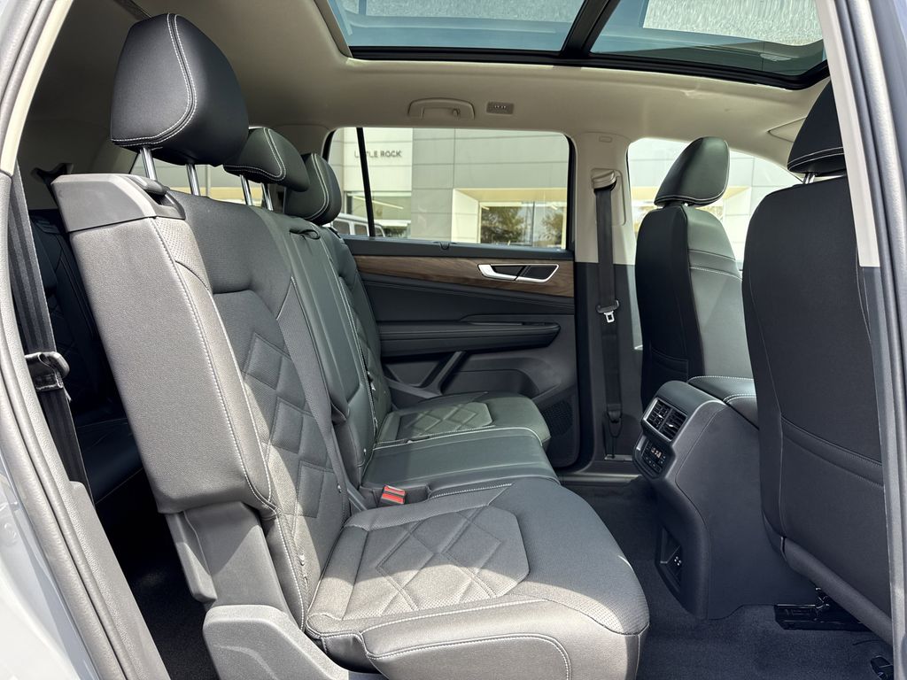 2026 Volkswagen Atlas SE w/Tech - Photo 19