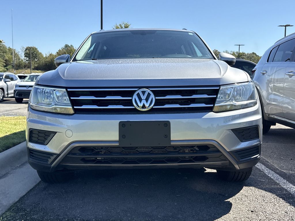 2021 Volkswagen Tiguan SE photo 2