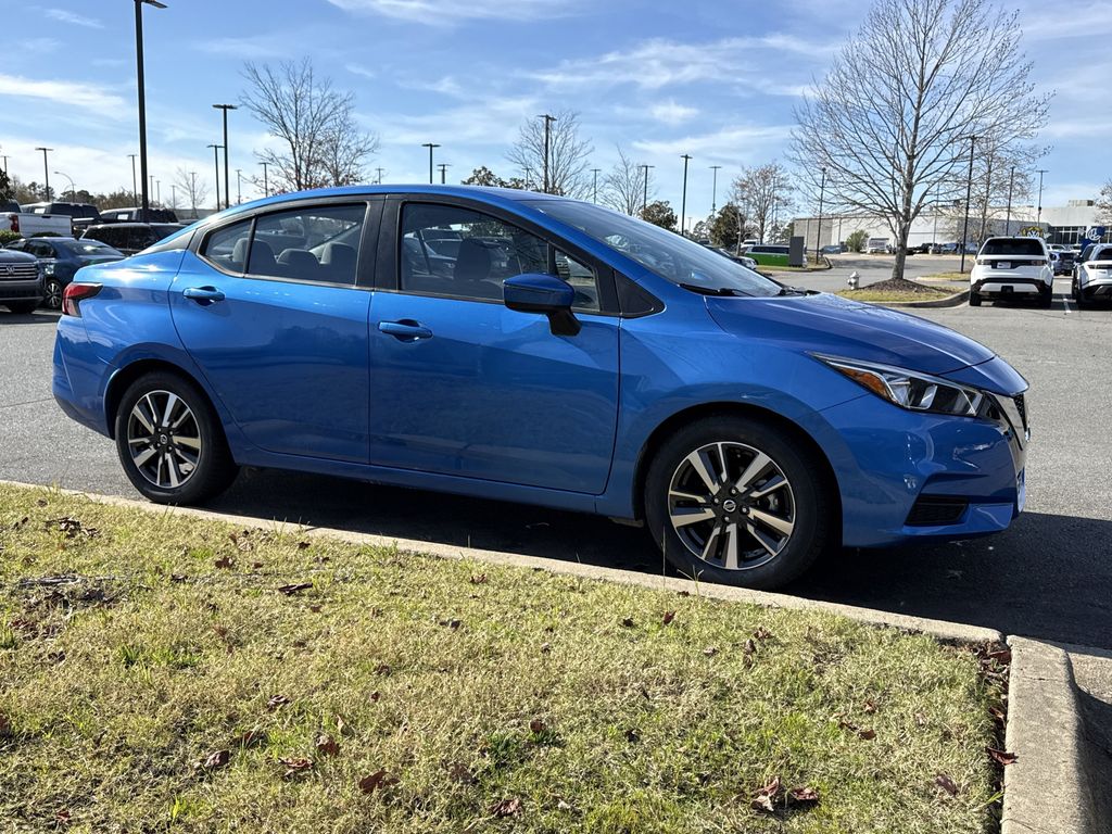 2021 Nissan Versa 1.6 SV photo 3
