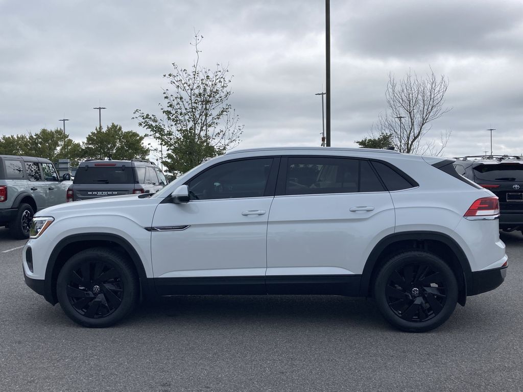 2026 Volkswagen Atlas Cross Sport SE Technology photo 2