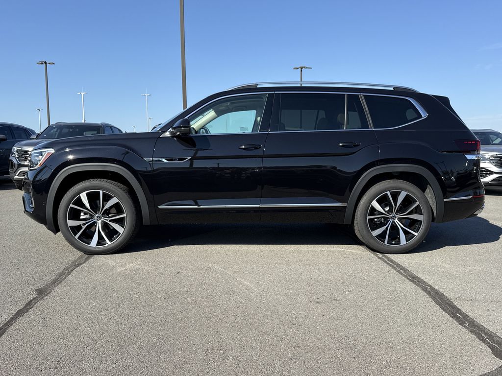 2026 Volkswagen Atlas SEL Premium R-Line photo 2