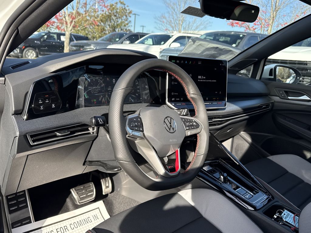 2026 Volkswagen Golf GTI SE - Photo 10