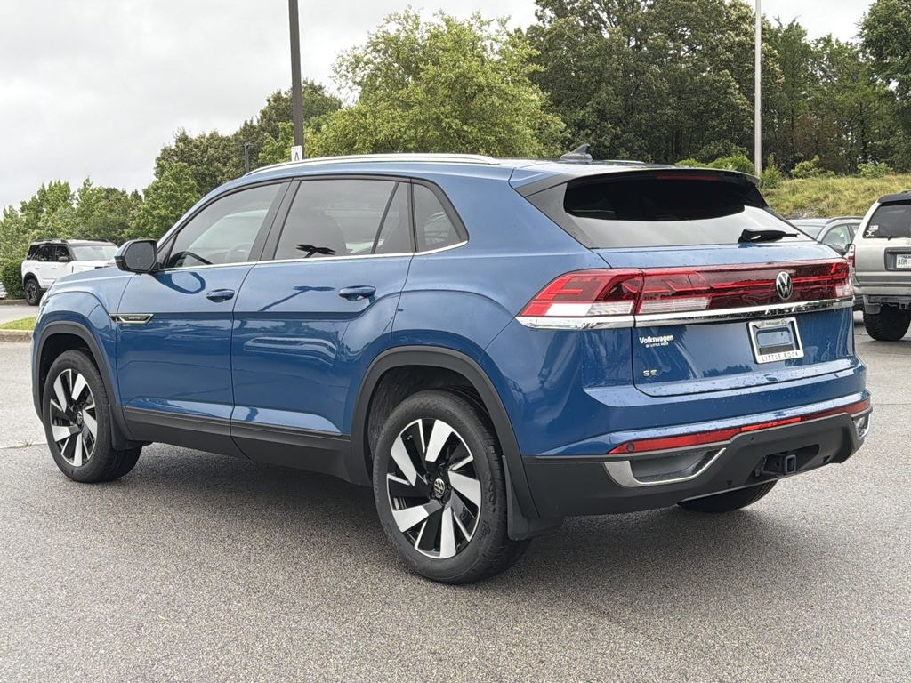 New 2025 Volkswagen Atlas Cross Sport 2.0T SE w/Technology SUV