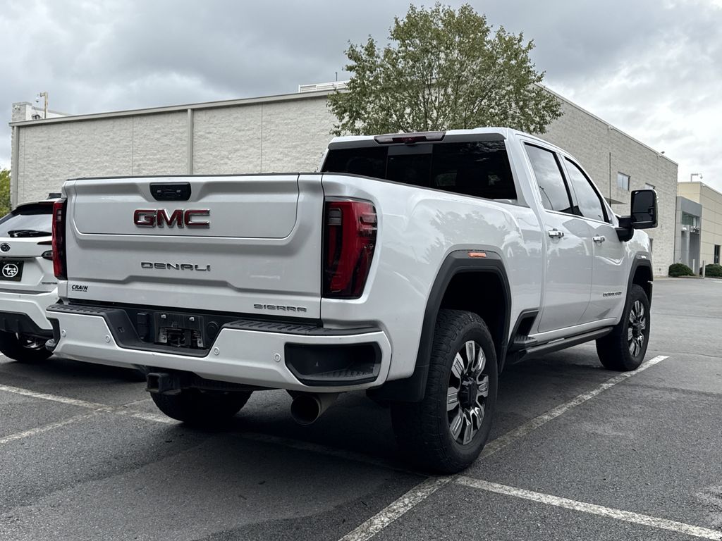 2024 Gmc Sierra HD Denali photo 3