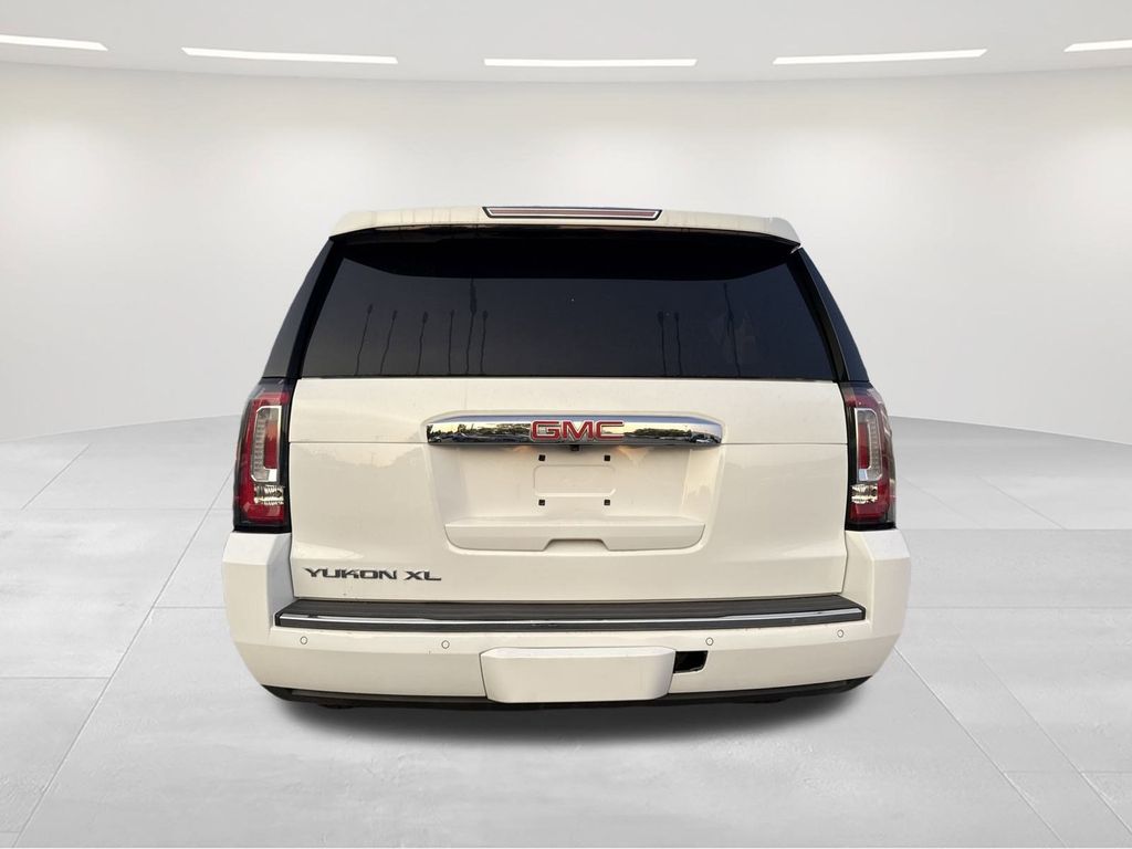 2020 Gmc Yukon XL Denali photo 3