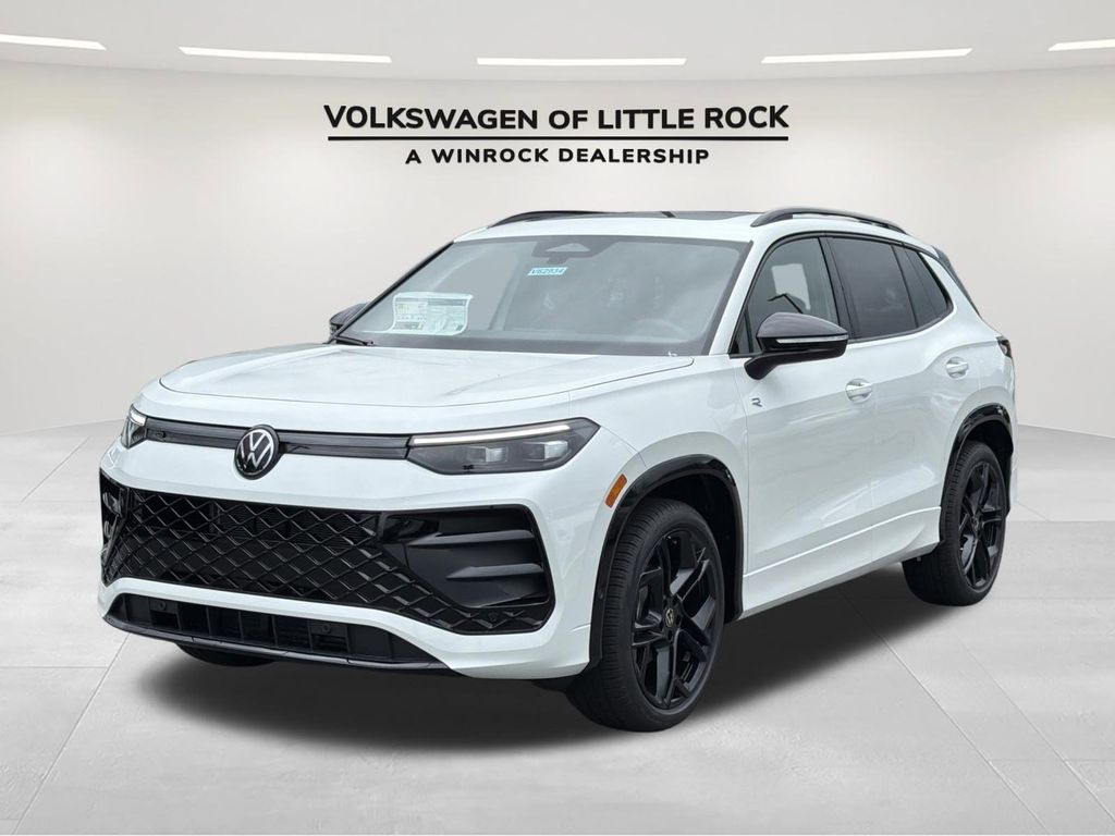 2026 Volkswagen Tiguan 2.0T SE R-Line Black's photo