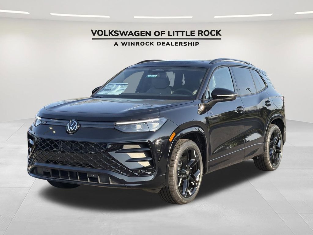 2026 Volkswagen Tiguan 2.0T SE R-Line Black's photo