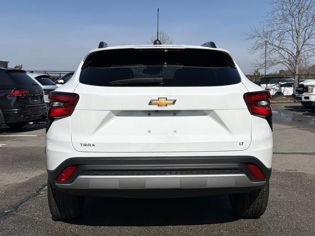 Used 2025 Chevrolet Trax LT SUV
