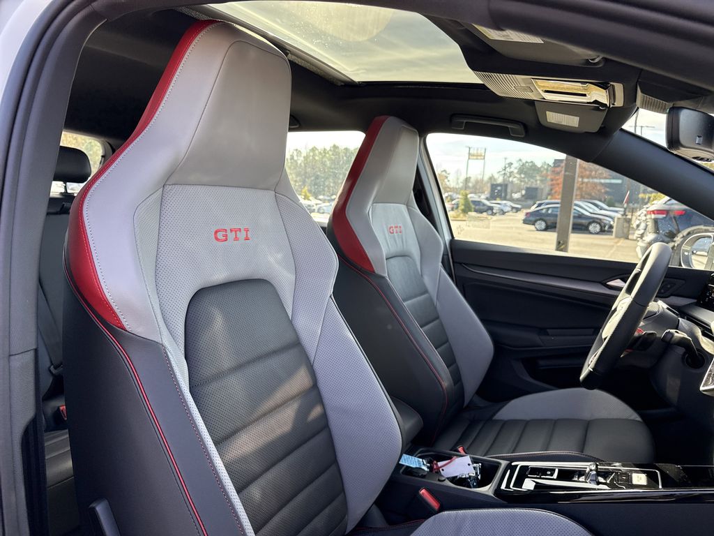 2026 Volkswagen Golf GTI SE - Photo 18