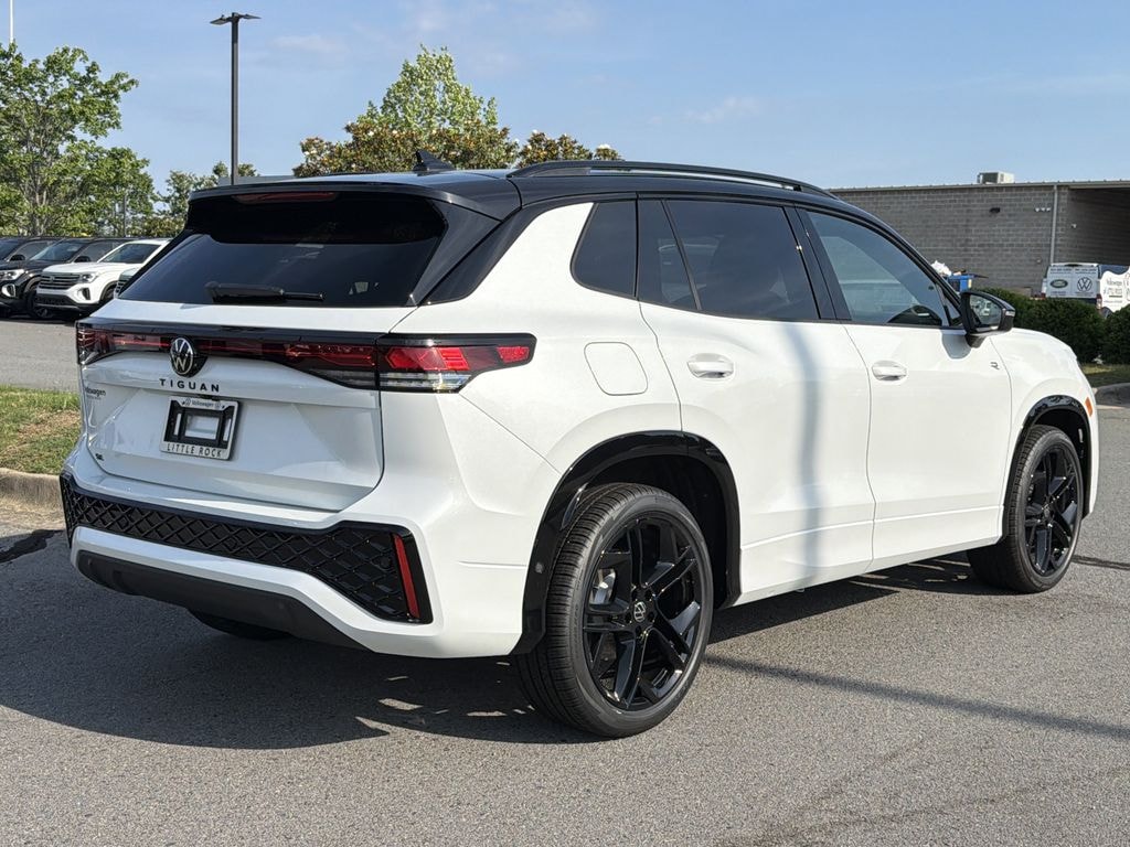 New 2026 Volkswagen Tiguan 2.0T SE R-Line Black SUV