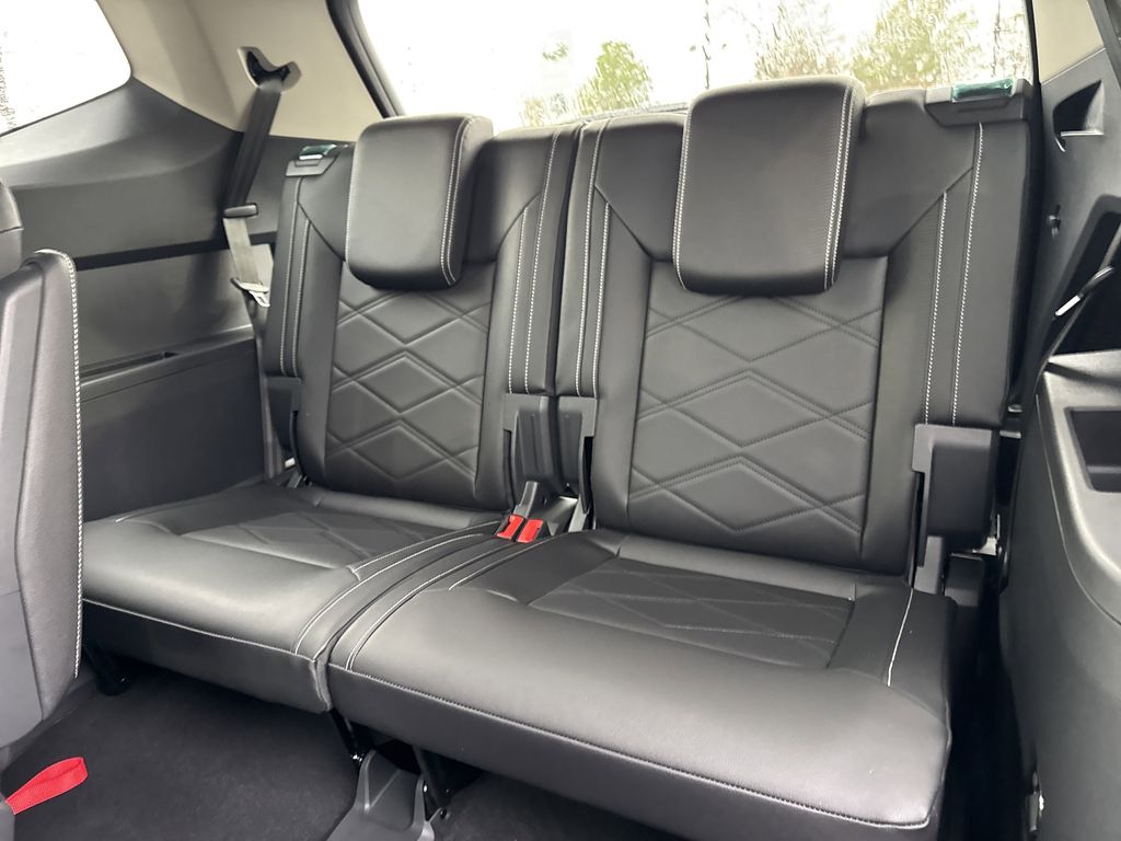 2026 Volkswagen Atlas SE w/Tech - Photo 15