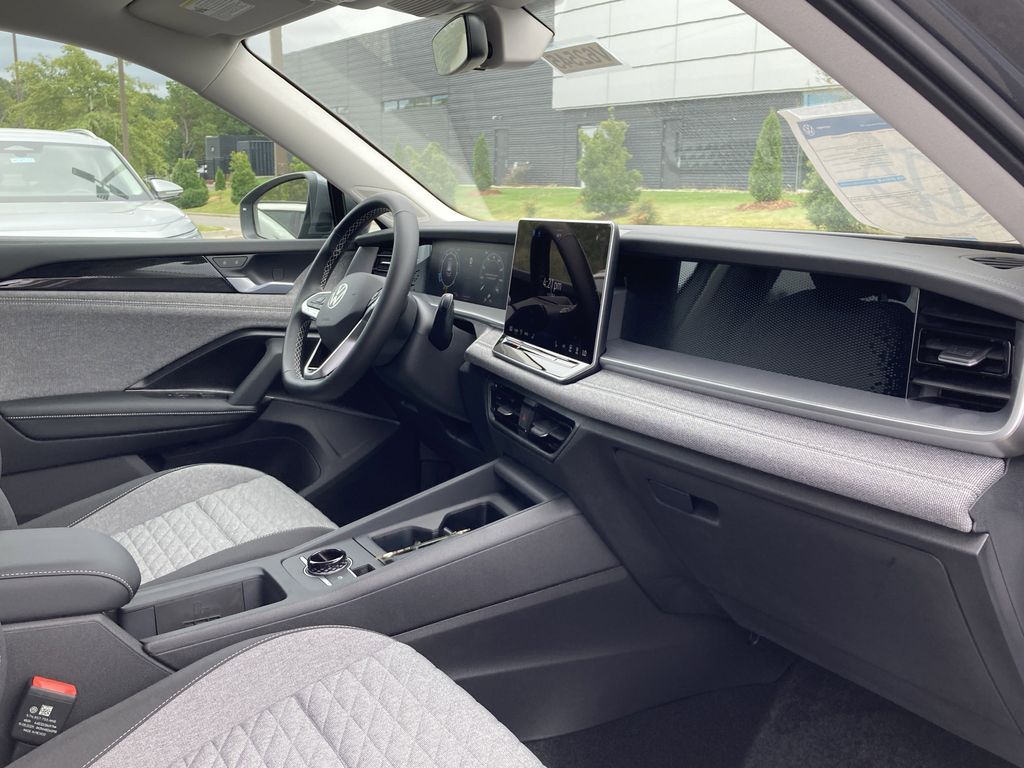 2025 Volkswagen Tiguan S - Photo 18