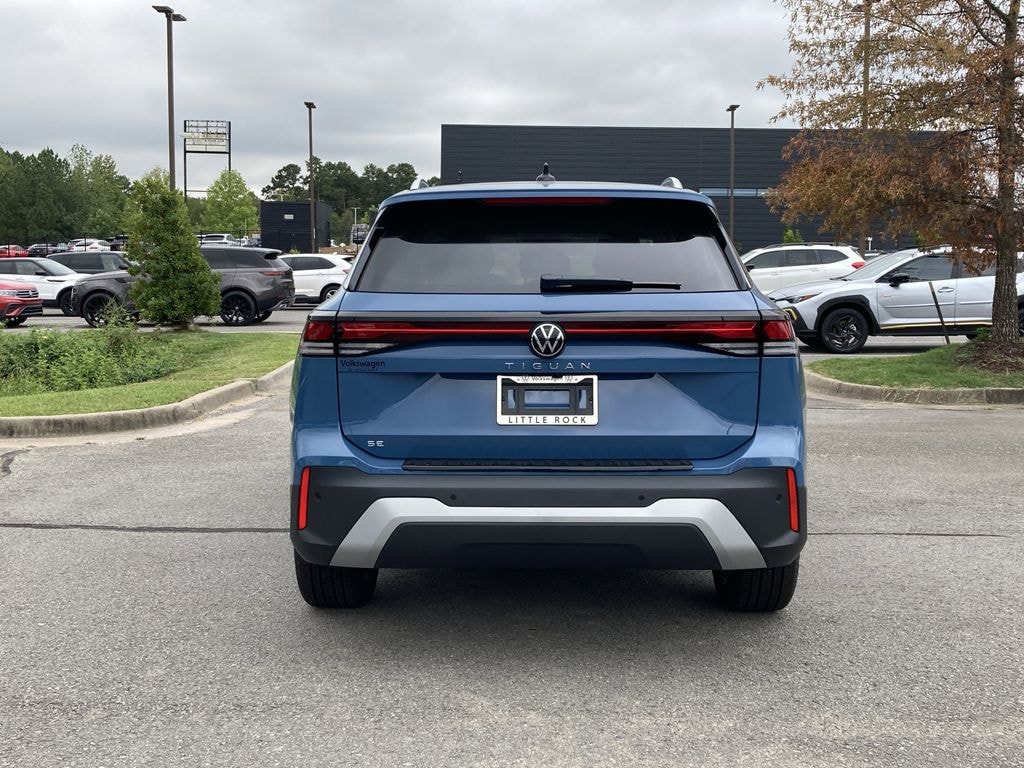 New 2025 Volkswagen Tiguan 2.0T SE SUV