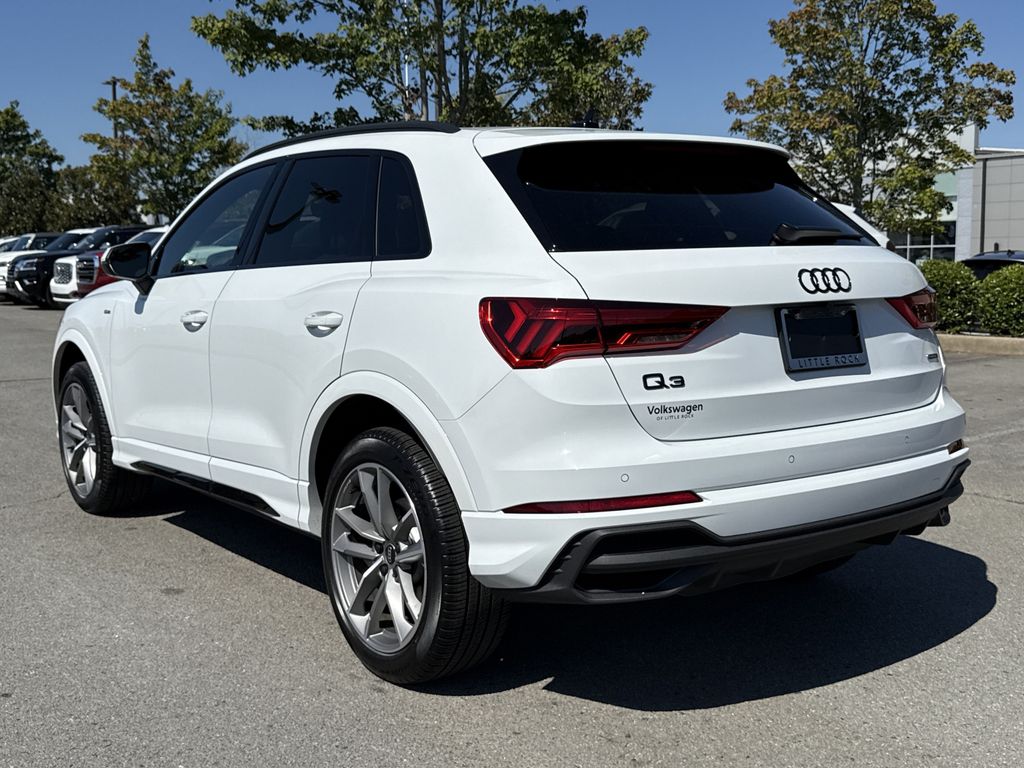 2024 Audi Q3 S line Premium photo 3