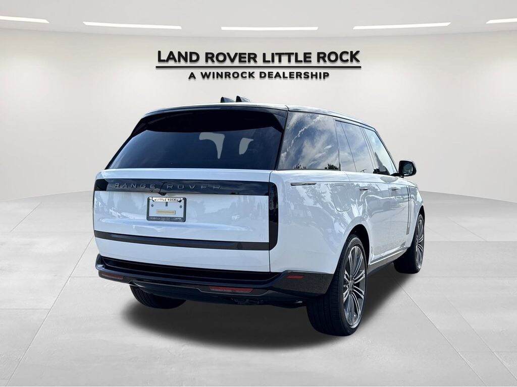 New 2025 Land Rover Range Rover SE SUV