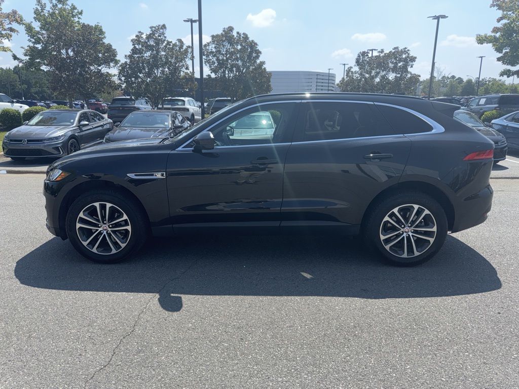 2019 Jaguar F-PACE Premium photo 2
