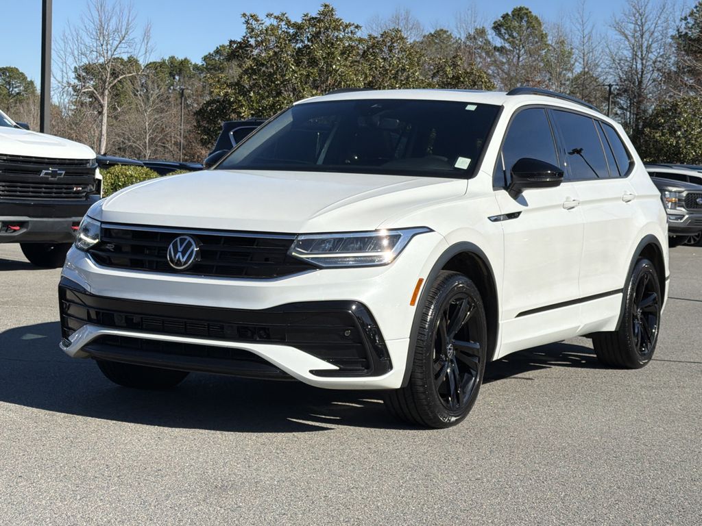 2023 Volkswagen Tiguan SE R-LINE BLACK