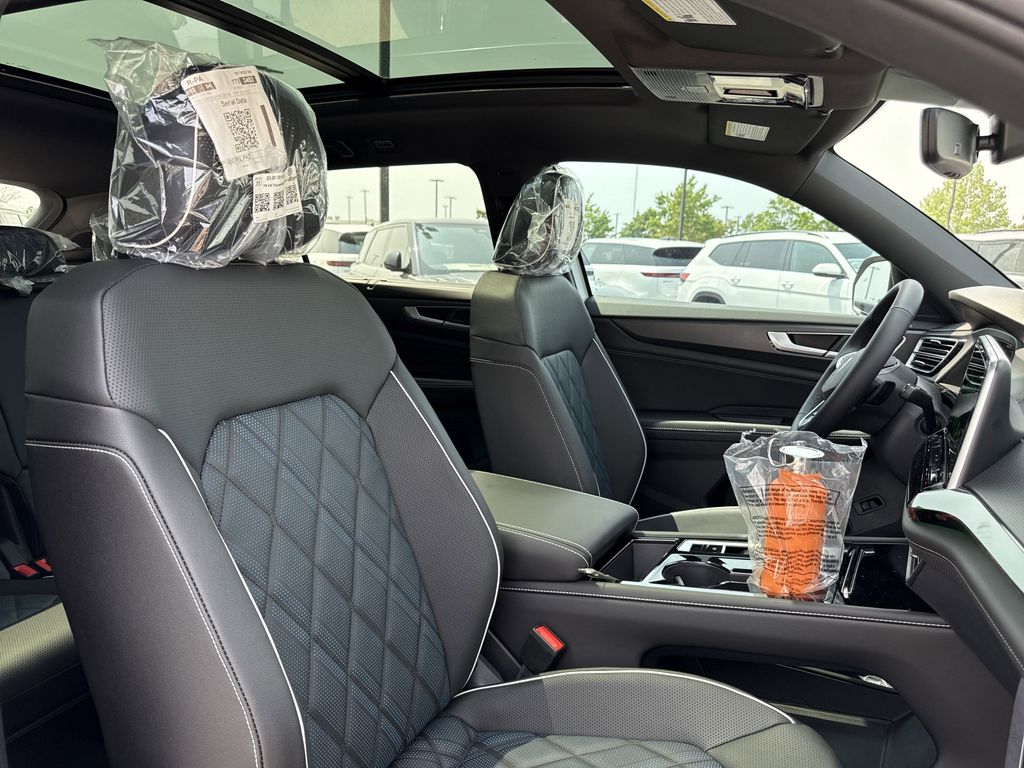 2025 Volkswagen Atlas Cross Sport SEL Premium R-LINE - Photo 17