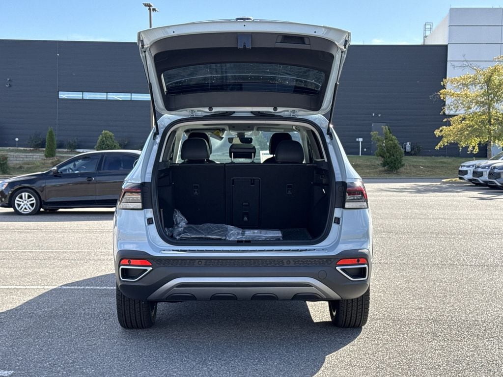 2026 Volkswagen Taos SEL - Photo 15