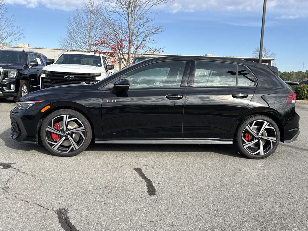 2026 Volkswagen Golf GTI SE - Photo 2