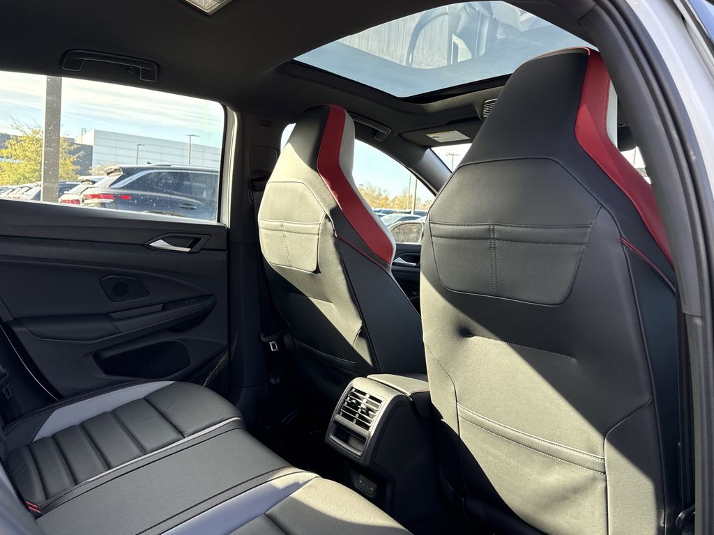 2026 Volkswagen Golf GTI SE - Photo 17