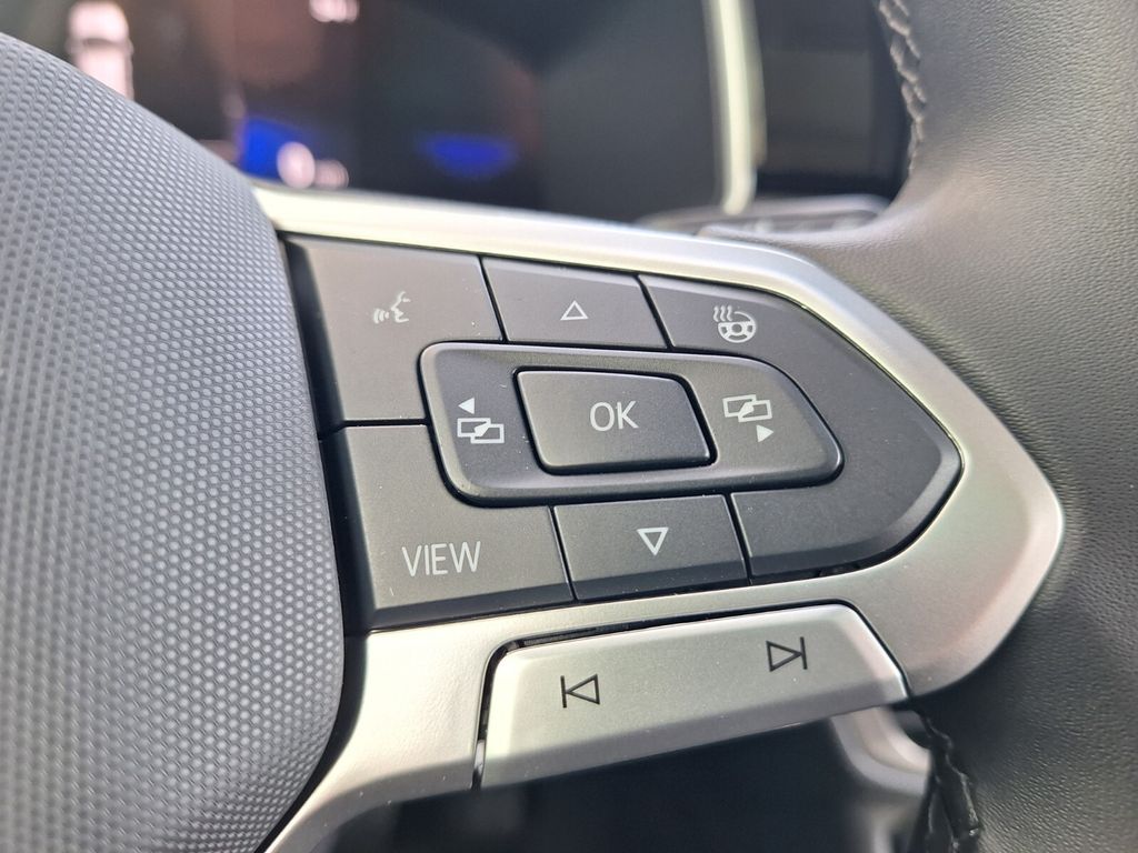 2026 Volkswagen Taos SE Black - Photo 13