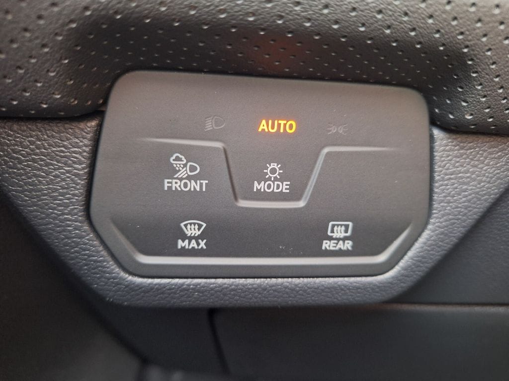 2026 Volkswagen Atlas SE - Photo 12