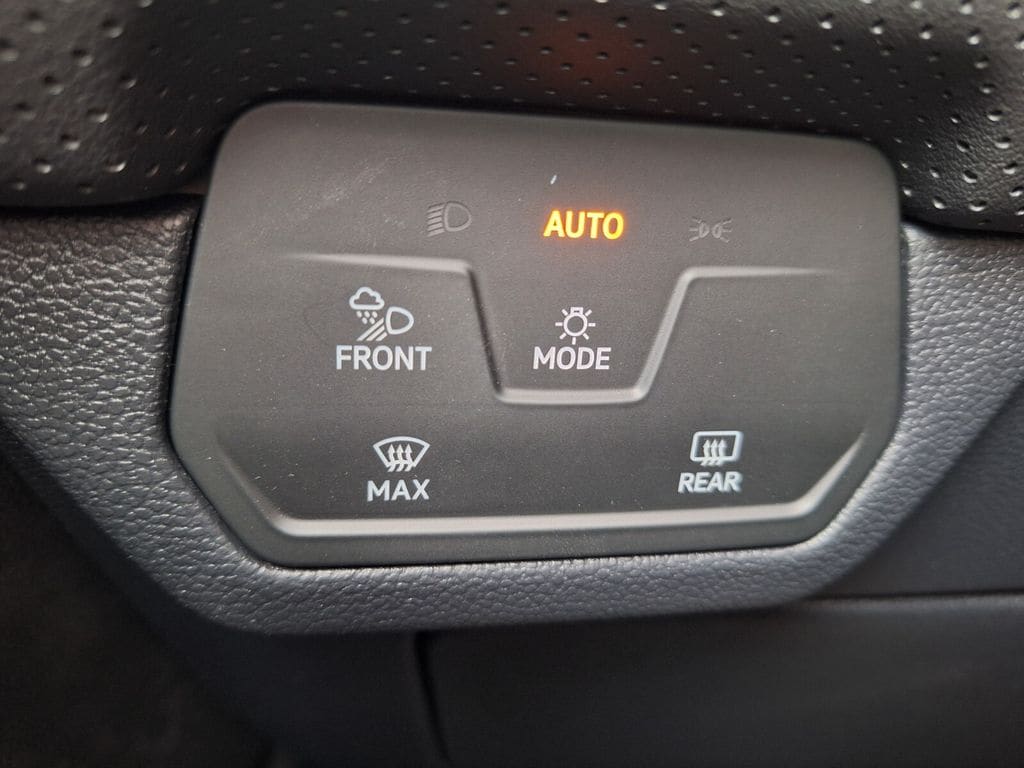 2026 Volkswagen Atlas SE w/Tech - Photo 11