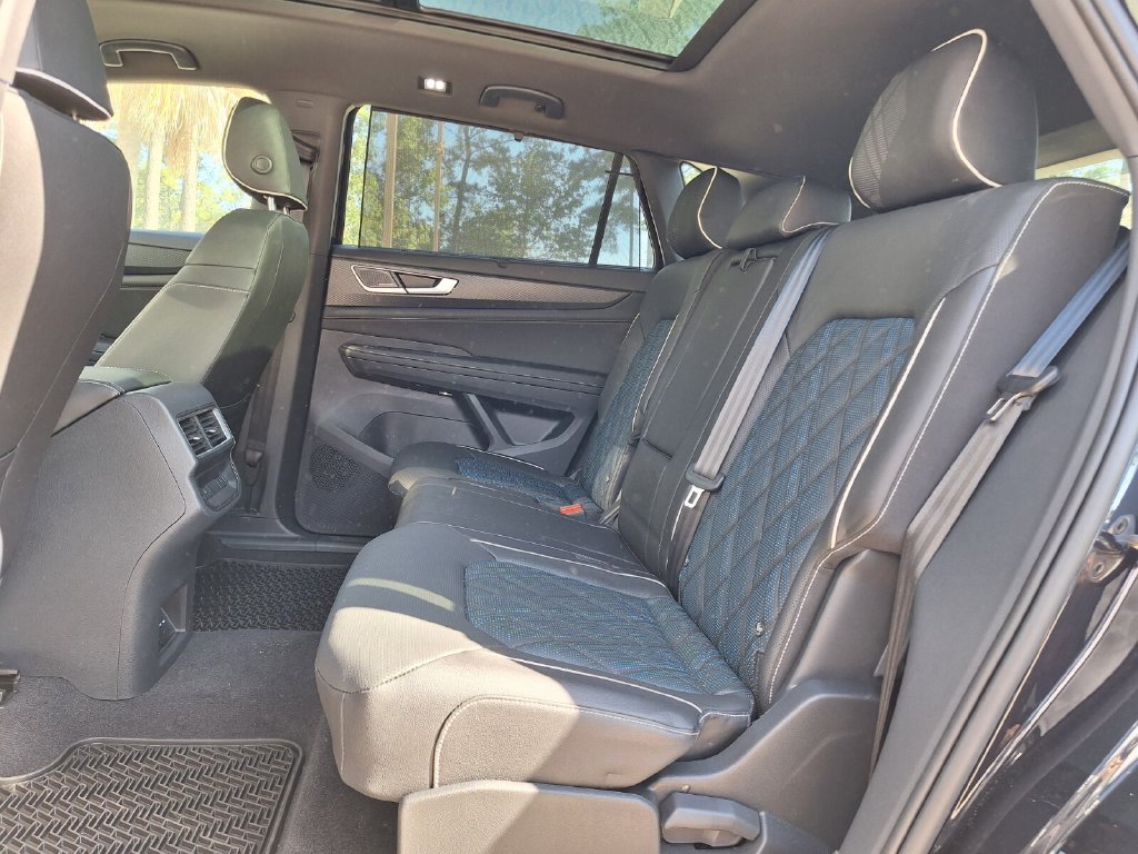 2026 Volkswagen Atlas Cross Sport SEL Premium R-LINE - Photo 11