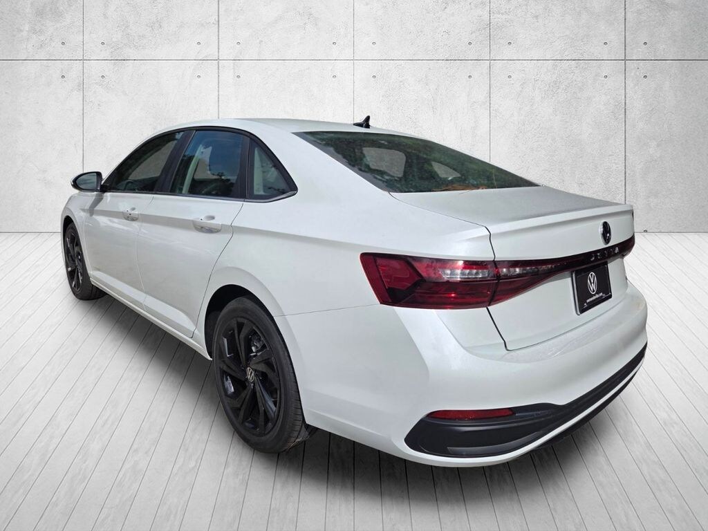 New 2026 Volkswagen Jetta 1.5T SE Sedan