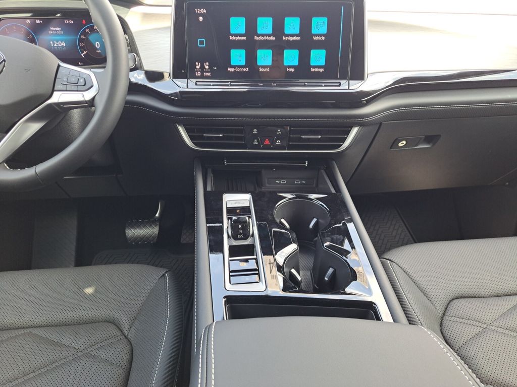 2026 Volkswagen Atlas Cross Sport SE w/Tech - Photo 22