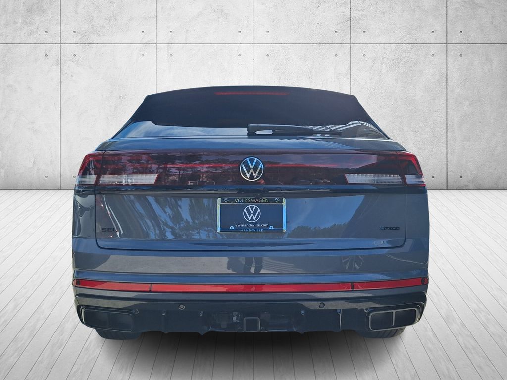 2026 Volkswagen Atlas Cross Sport SEL R-Line photo 4