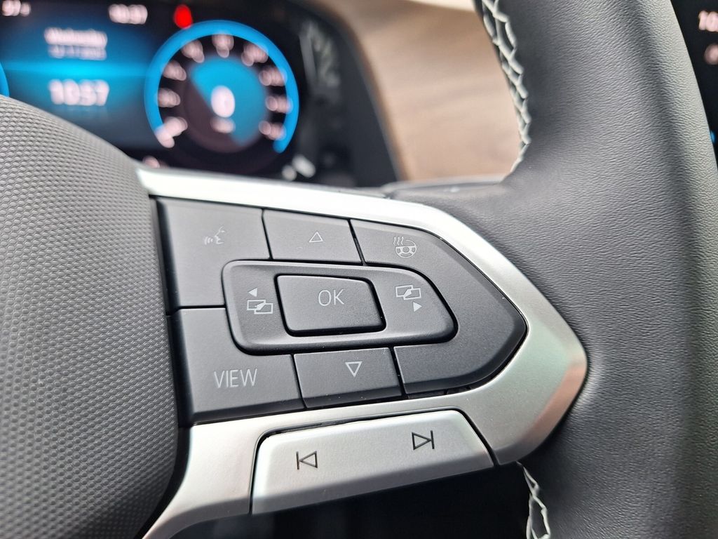 2026 Volkswagen Atlas SE w/Tech - Photo 13