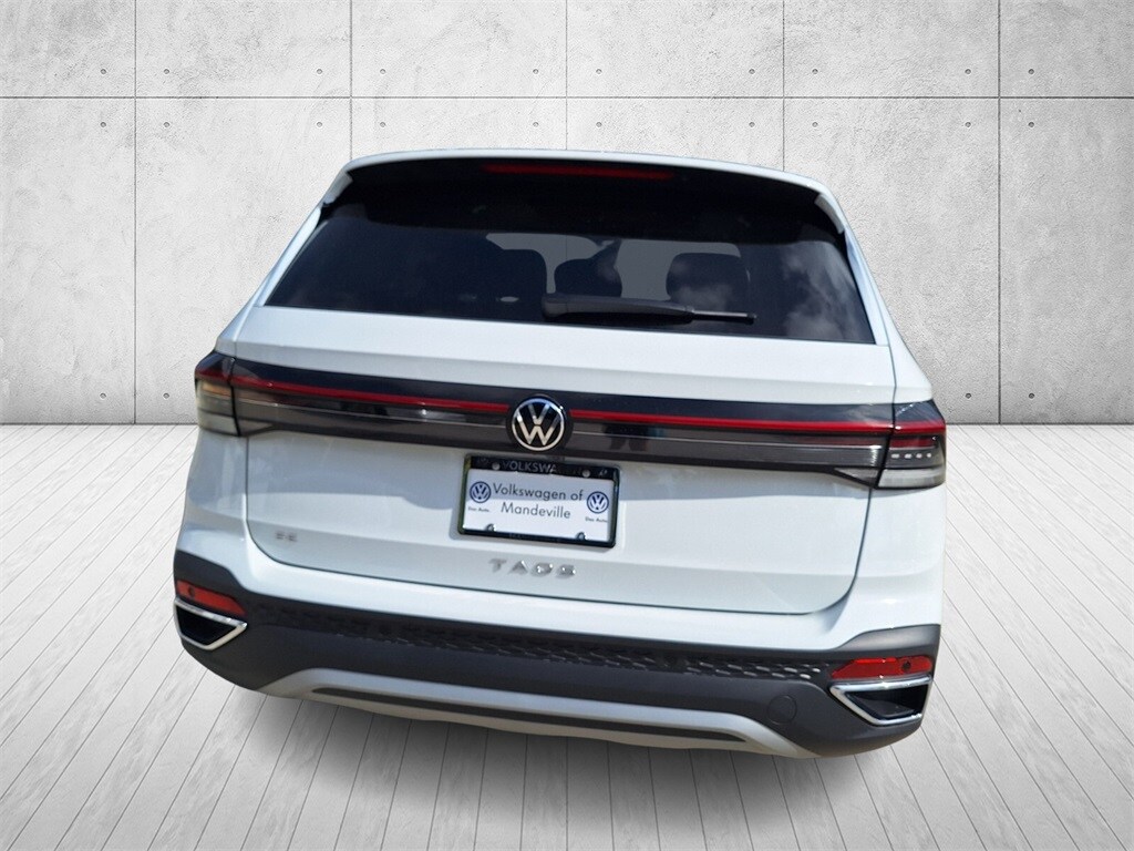 2025 Volkswagen Taos SE photo 4