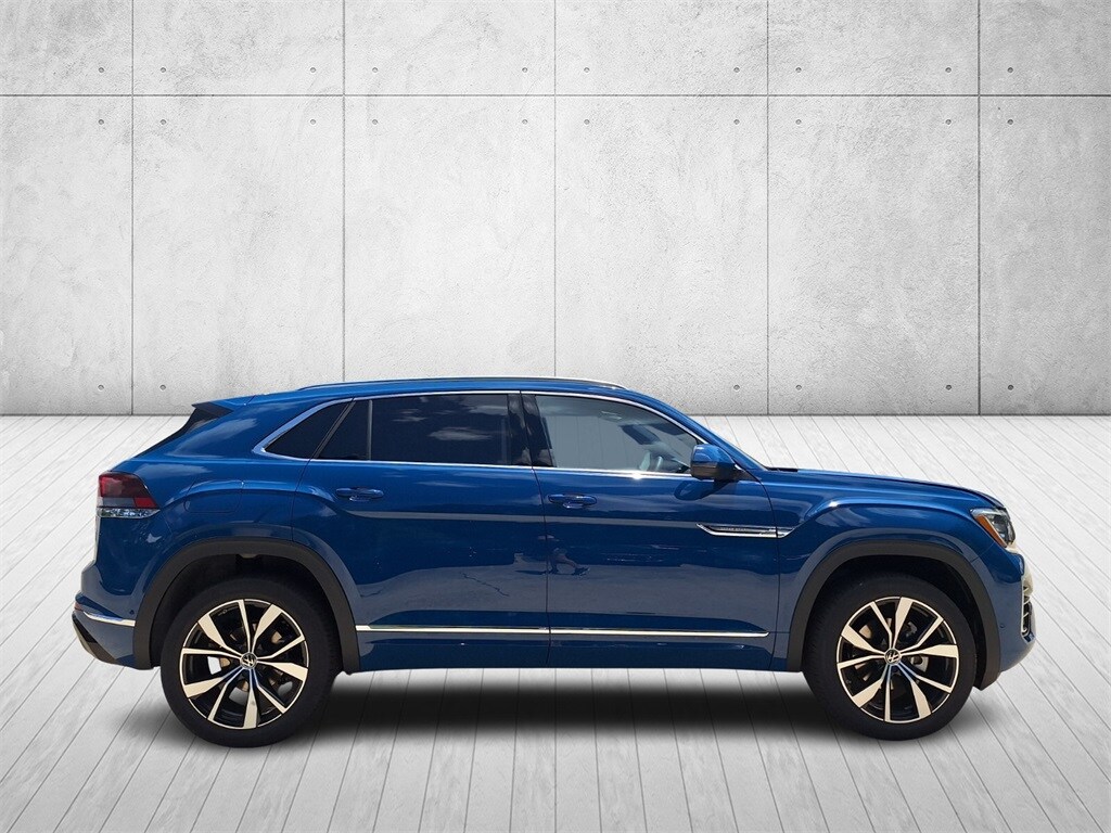 2025 Volkswagen Atlas Cross Sport SEL Premium R-Line photo 4