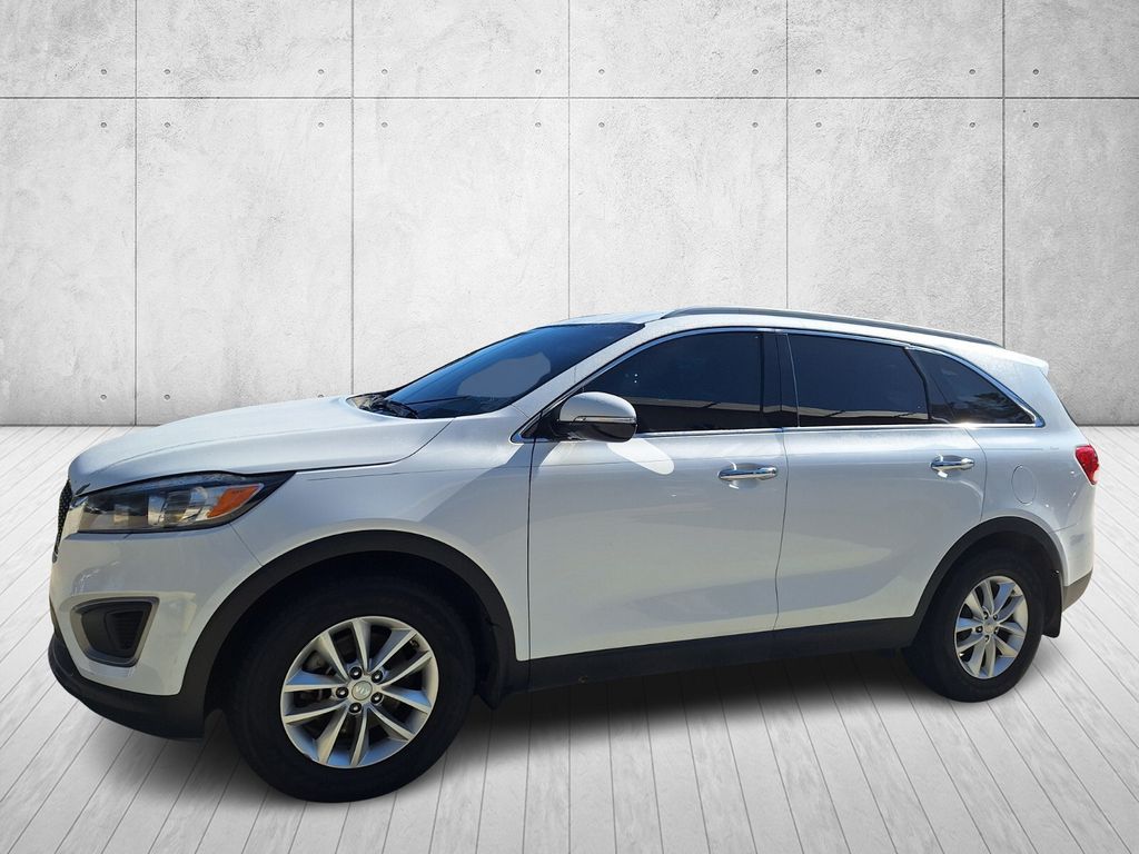 2016 Kia Sorento LX's photo