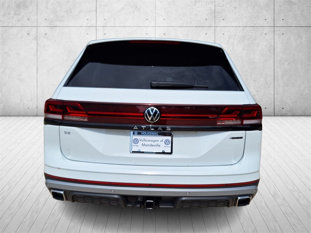 2025 Volkswagen Atlas SE Technology Peak Edition photo 4