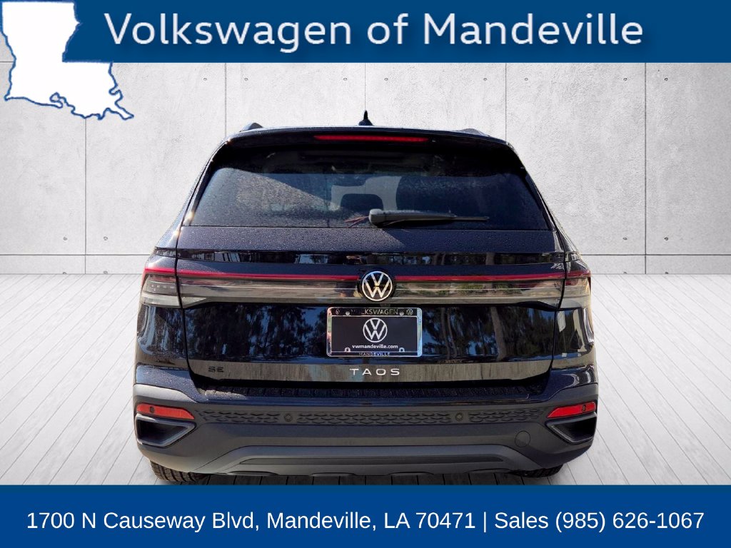 New 2027 Volkswagen Taos 1.5T SE Black SUV