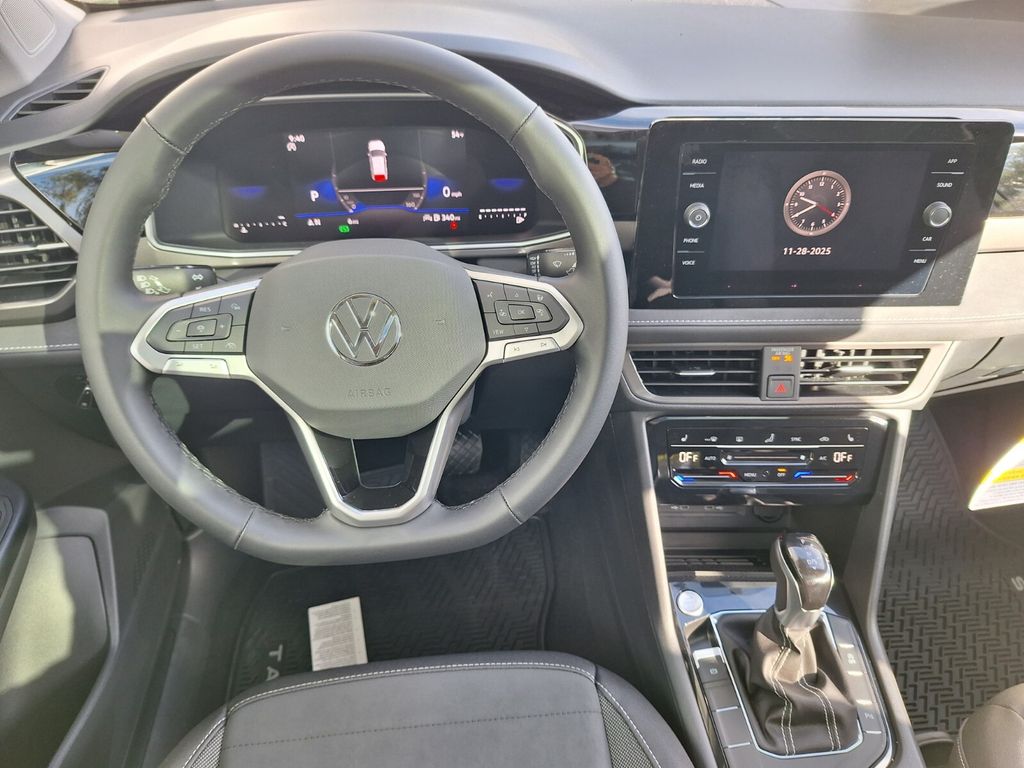 2026 Volkswagen Taos SE Black - Photo 20
