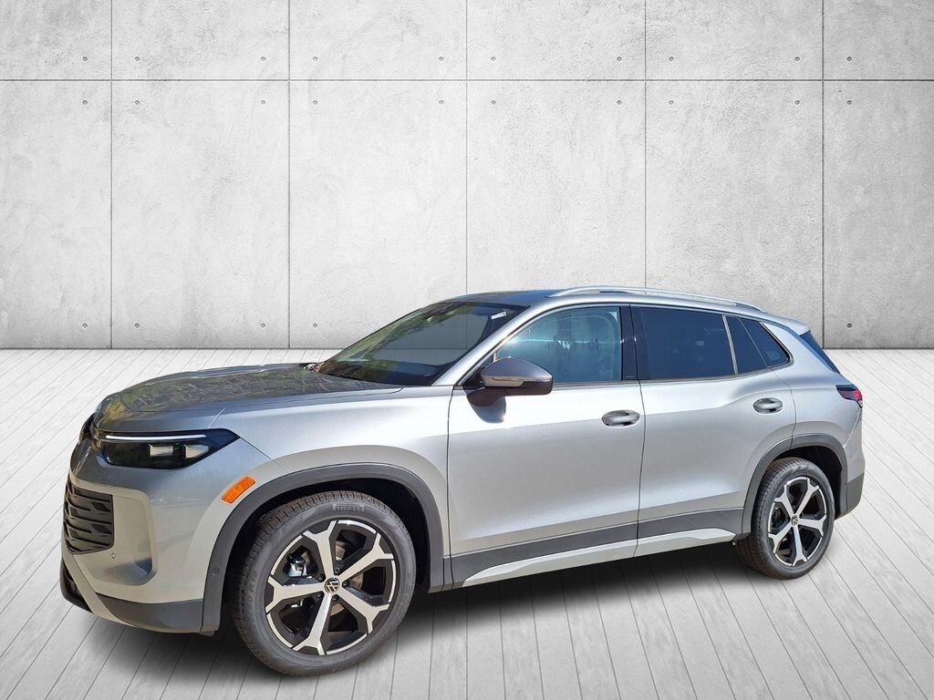 New 2025 Volkswagen Tiguan 2.0T SE SUV