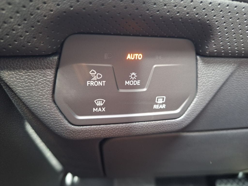 2026 Volkswagen Atlas SE w/Tech - Photo 12