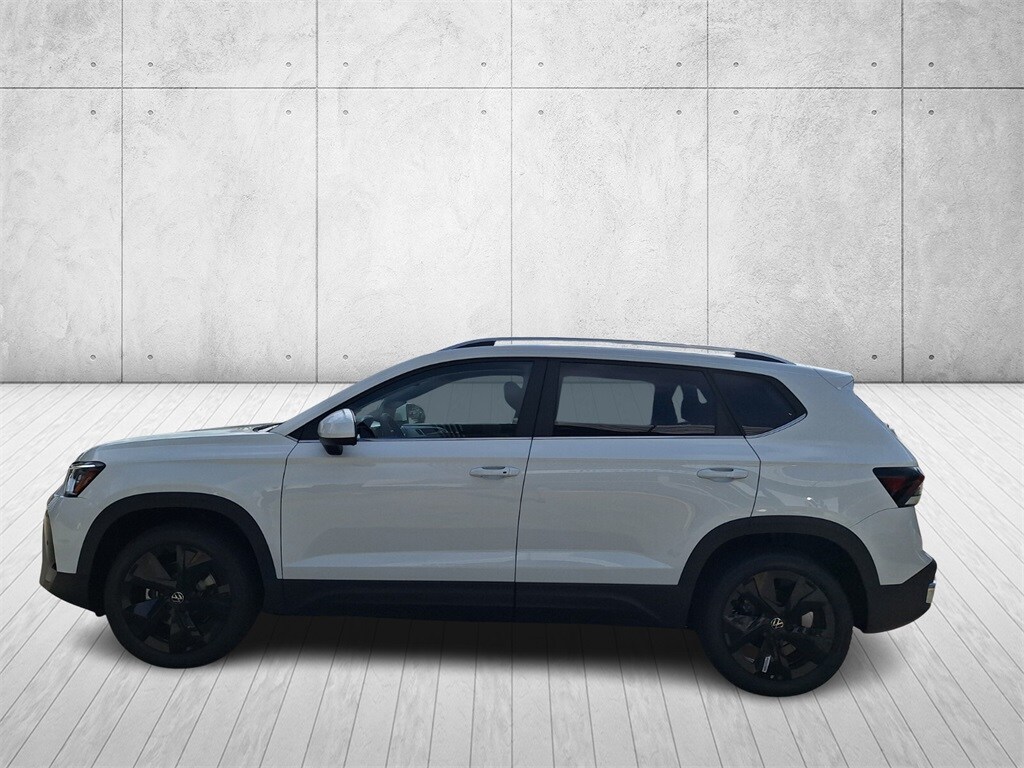 2025 Volkswagen Taos SE photo 2